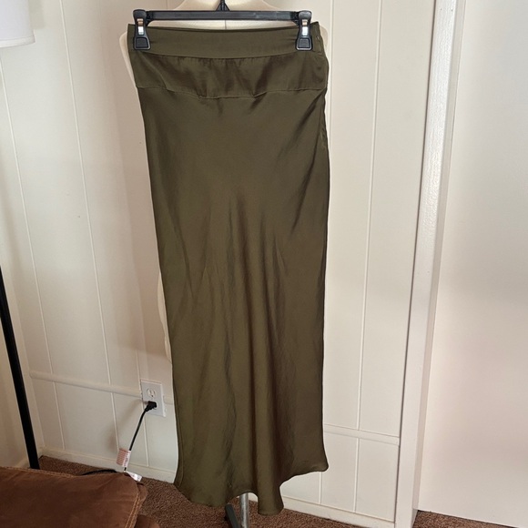Free People Dresses & Skirts - Free People Olive Green Satin Midi Skirt (size 2)